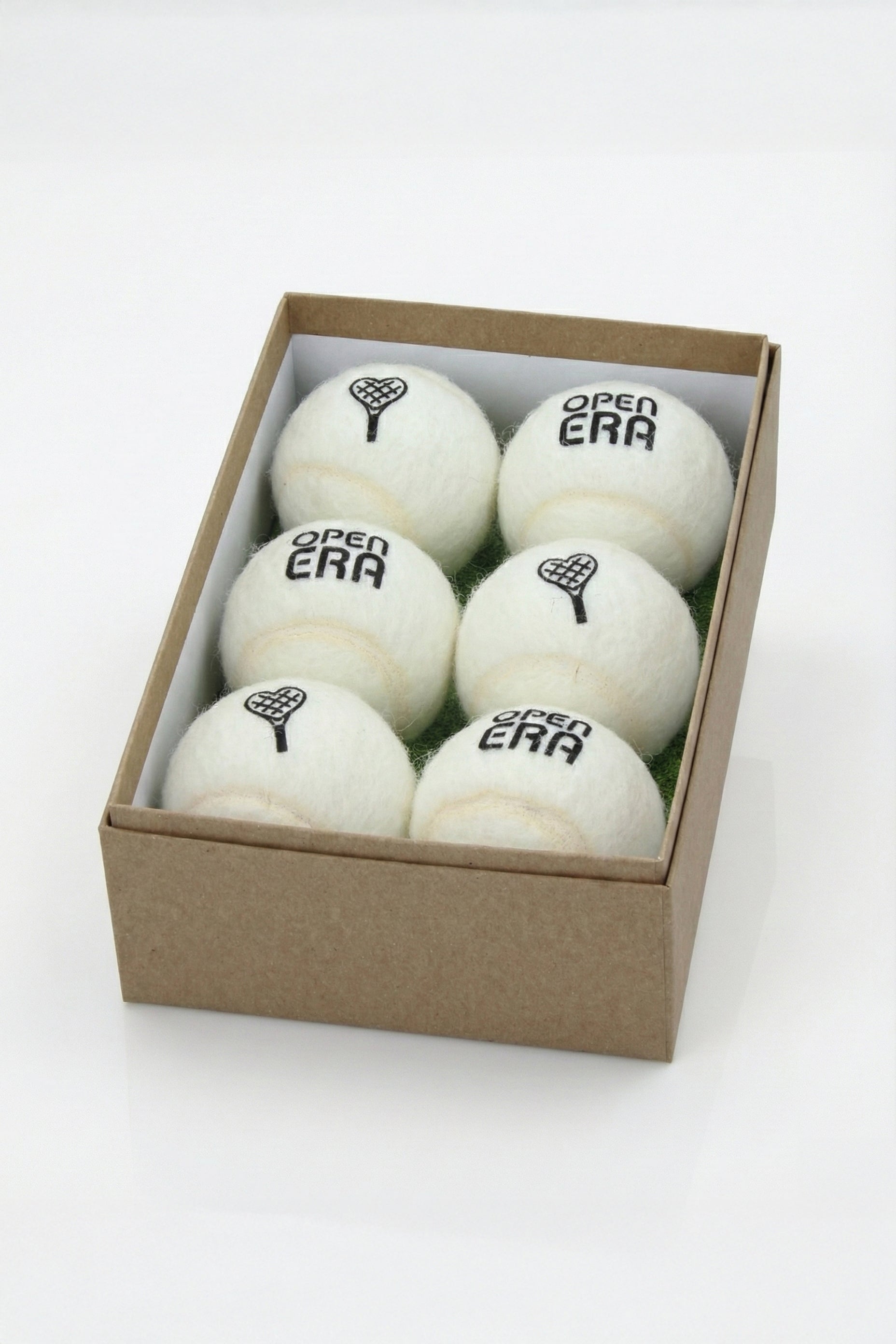 Weihnachts-Bundle: Weißer Retro Tennisball in Geschenkverpackung