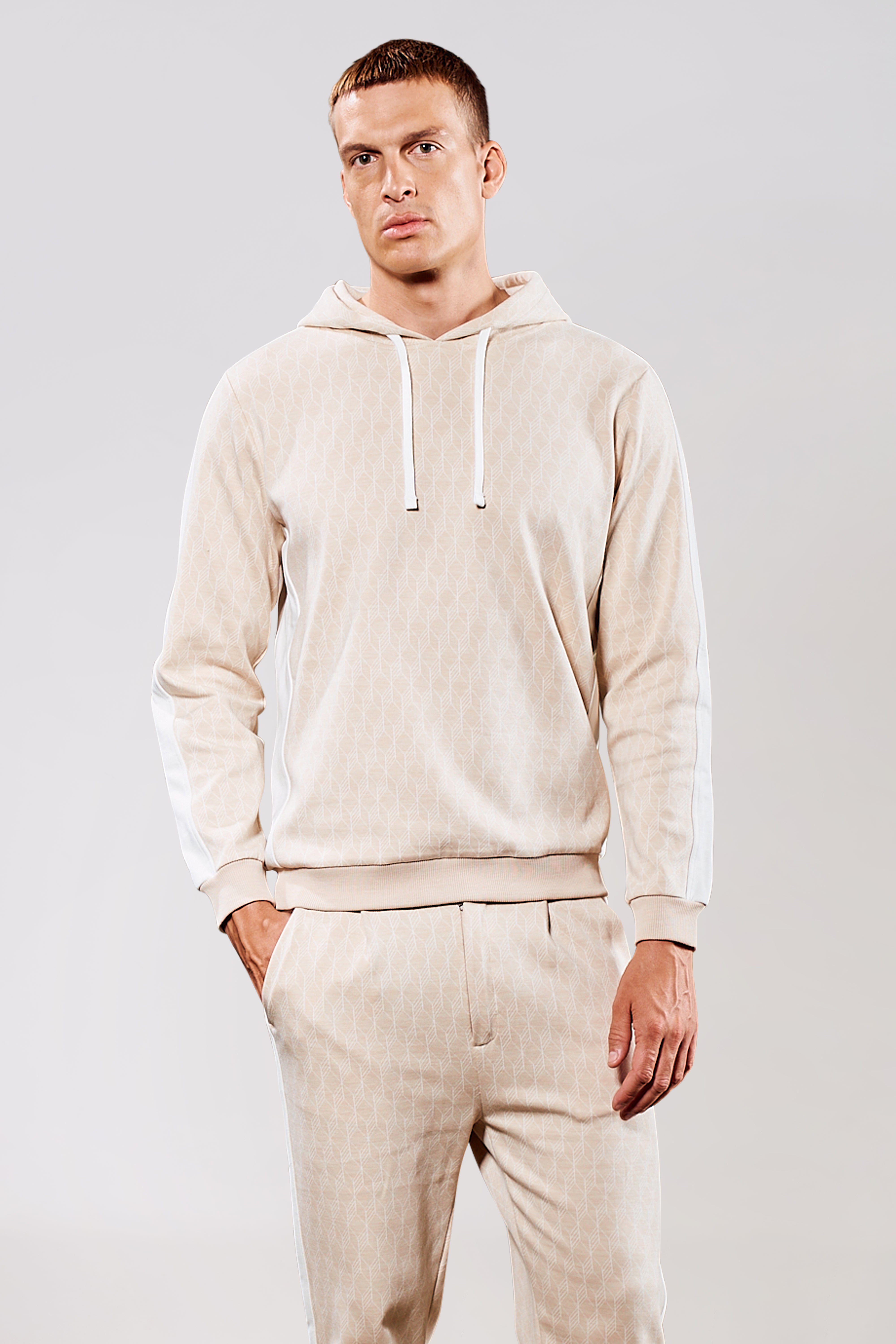 Geo Hoody – Sportlich-lässiger Hoodie in Beige