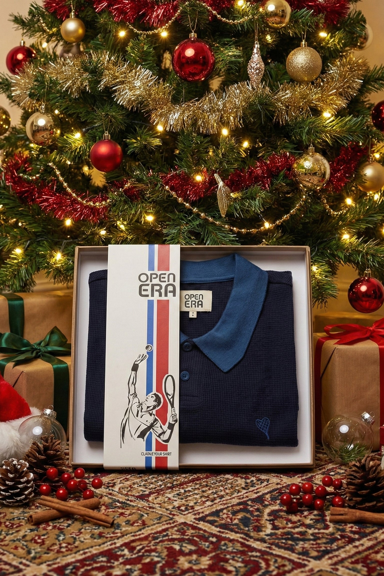 OPEN ERA Weihnachts-Bundle: Retro-Polo + Gratis Geschenk-Case