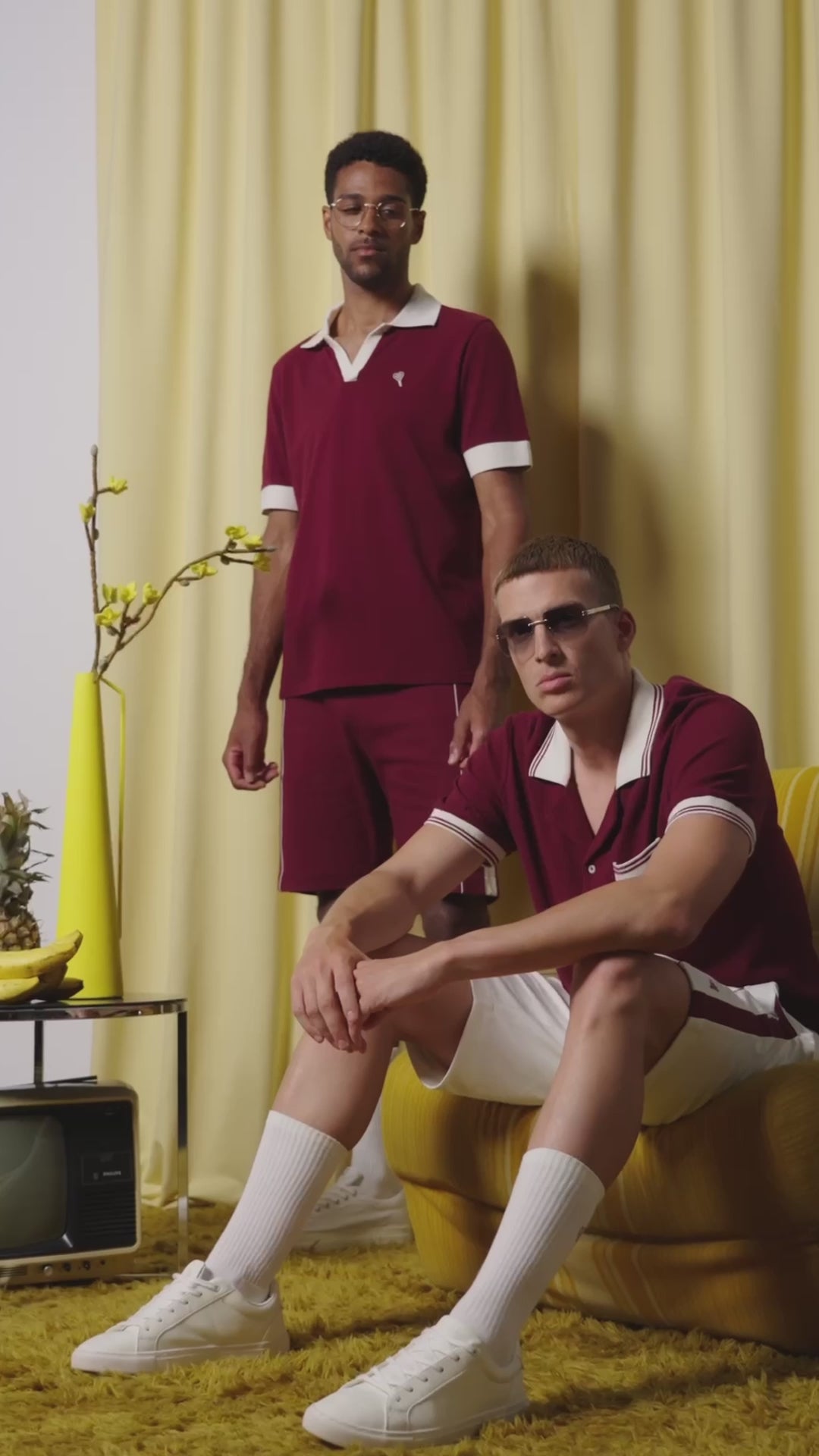 V-Neck Polo von OPEN ERA aus Bio-Piqué – Video 2